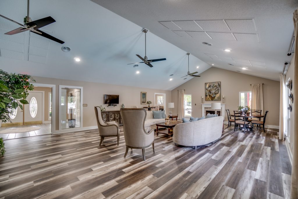 Oaks of Woodlawn Apartments