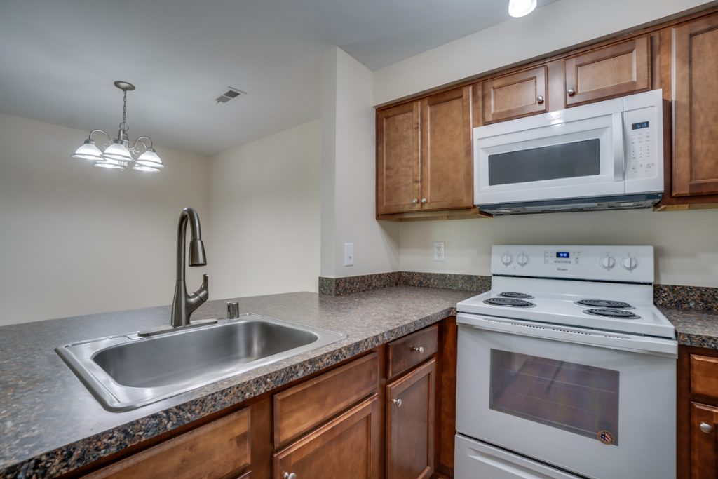 Oaks of Woodlawn Apartments