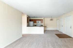 Oaks of Woodlawn apartments clean empty space
