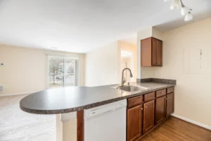 Oaks of Woodlawn apartments kitchen counter tops