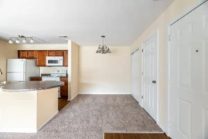 Oaks of Woodlawn apartments dining space by kitchen