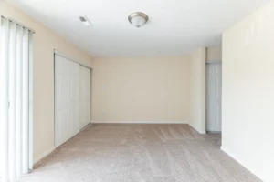 Oaks of Woodlawn apartments 2nd bedroom space