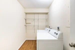 Oaks of Woodlawn apartments laundry room