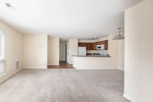 Oaks of Woodlawn living, dining and kitchen space