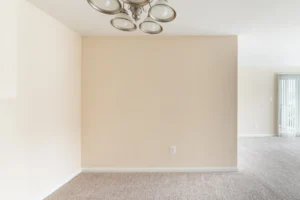 Oaks of Woodlawn dining area