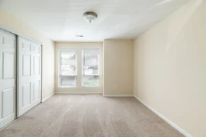 Oaks of Woodlawn master bedroom