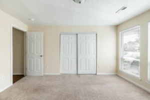 Oaks of Woodlawn sliding closet door
