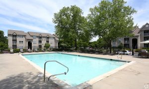 Quartermill Apartments pool