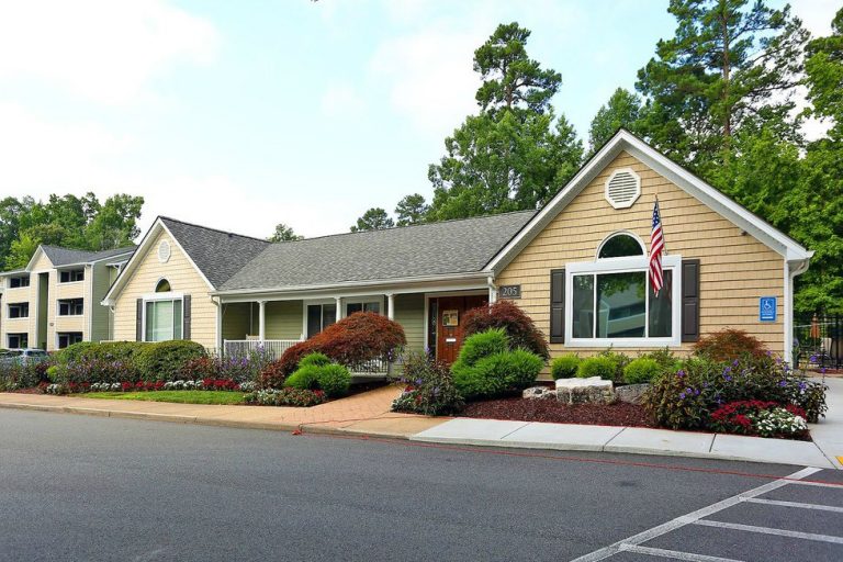 Woods of Jefferson Apartments