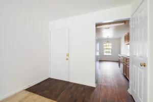 Stafford Lakes apartments door and kitchen