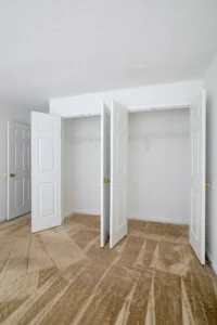 Stafford Lakes apartments bedroom closets